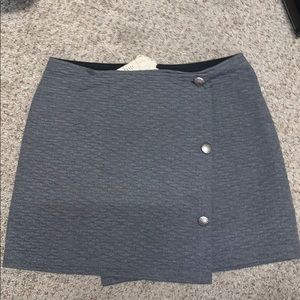 Skirt with buttons